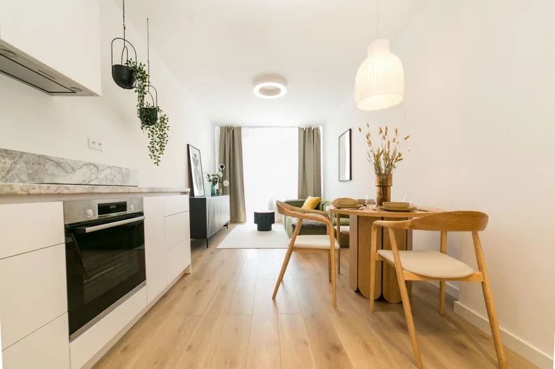 Zariadený 2-izbový byt s balkónom na Drieňovej ulici v srdci Ružinova