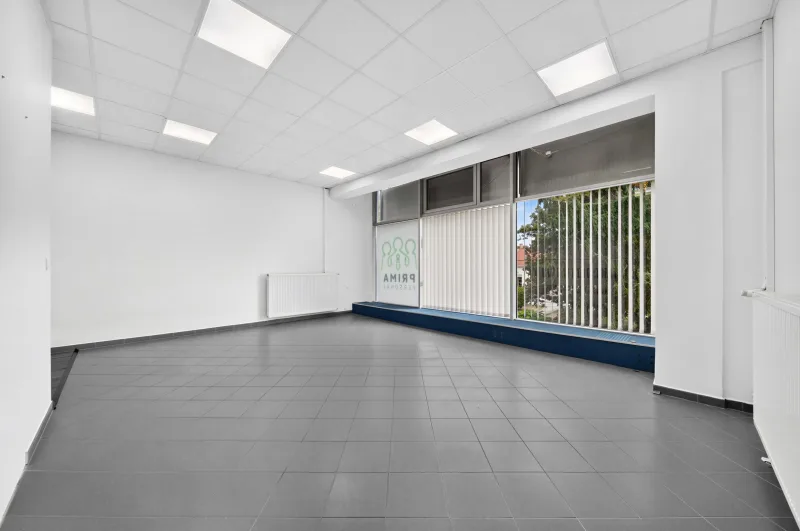 Priestor pre vaše podnikanie na prenájom priamo v centre Šale