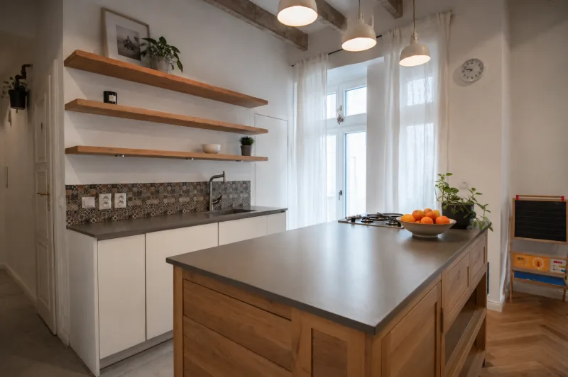 Veľkometrážny staromestský byt s jedinečnou atmosférou