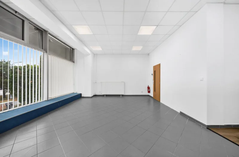 Priestor pre vaše podnikanie na prenájom priamo v centre Šale